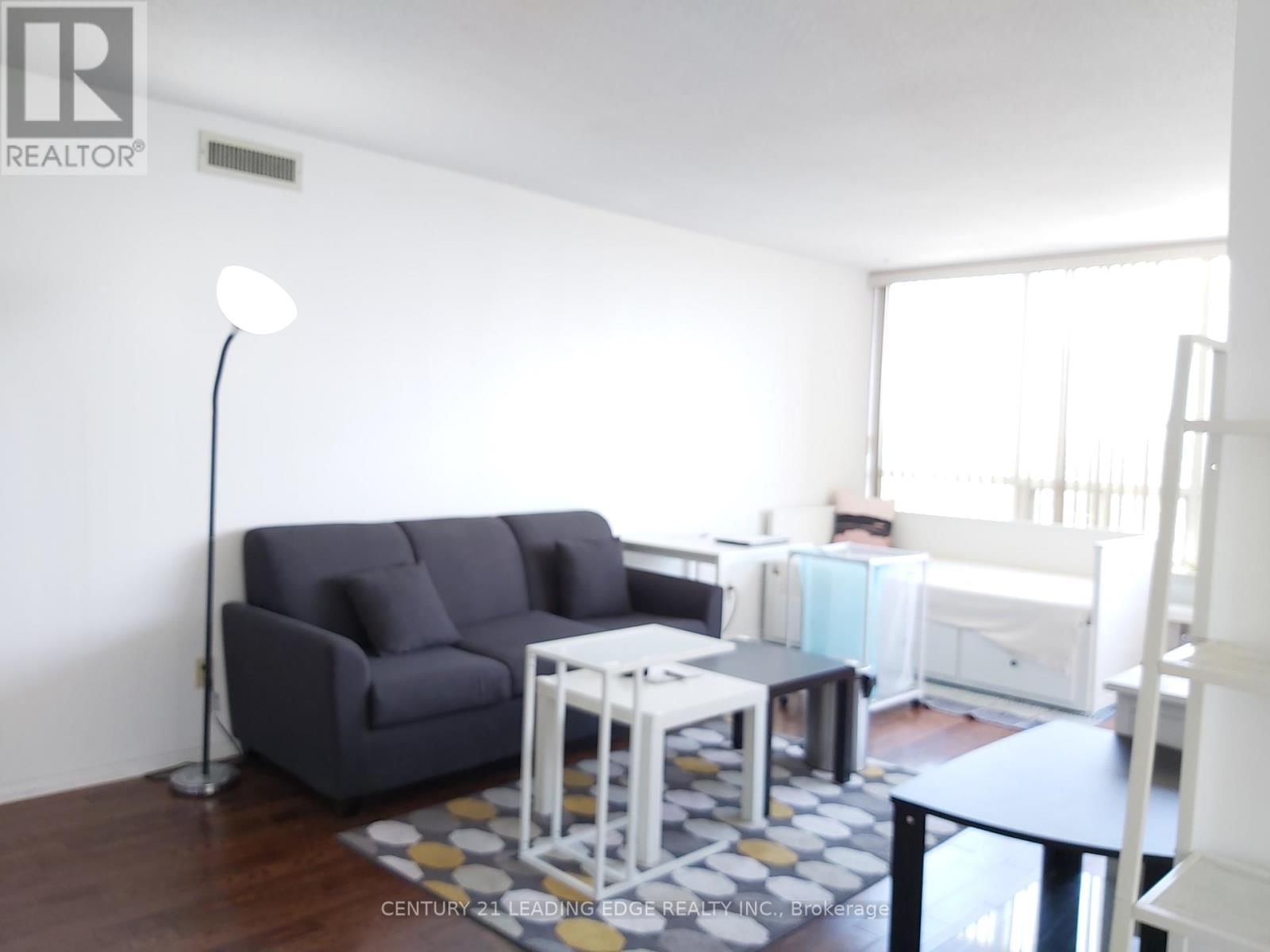 1011 - 160 ALTON TOWERS CIRCLE Image 11