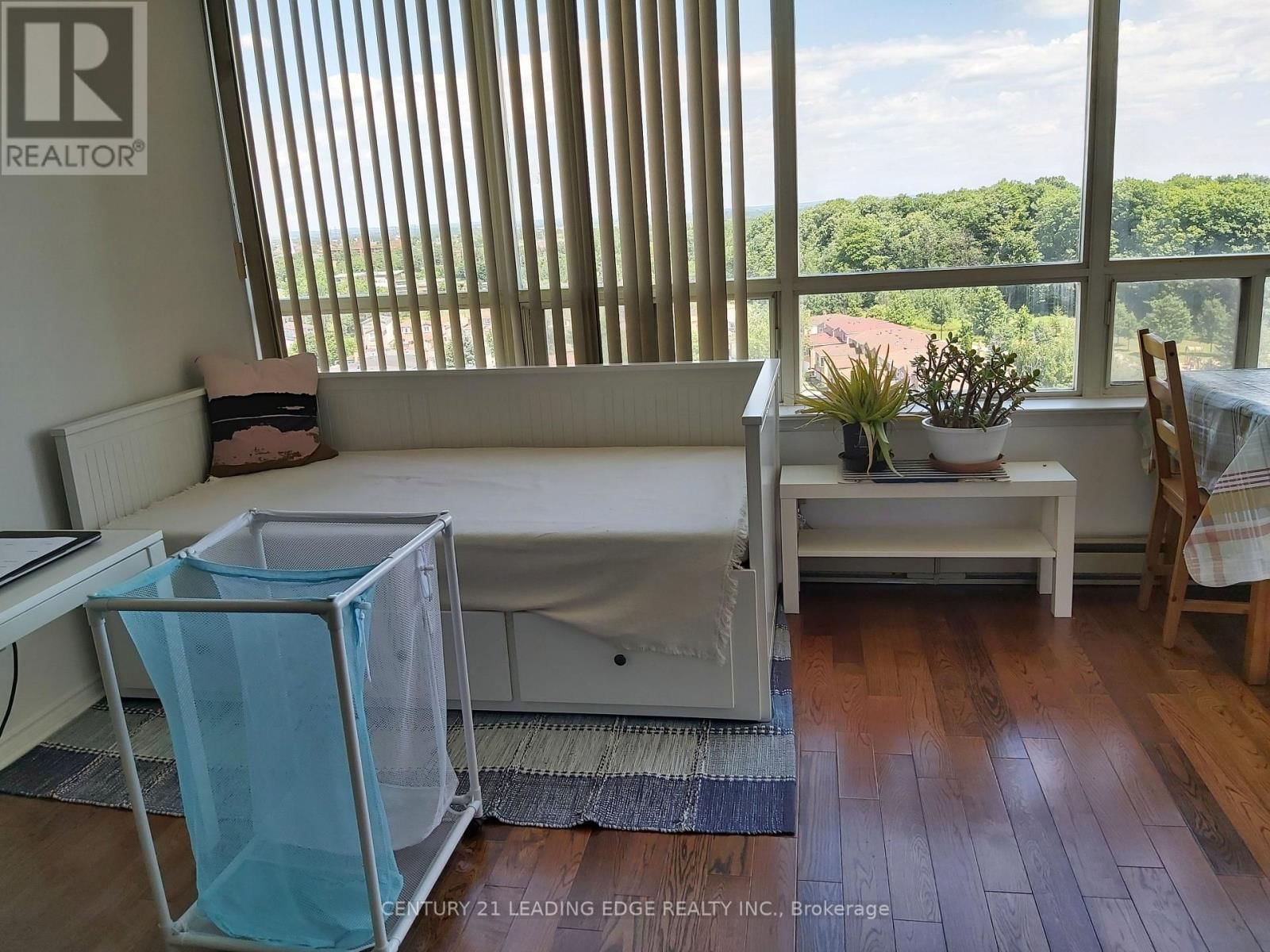 1011 - 160 ALTON TOWERS CIRCLE Image 13