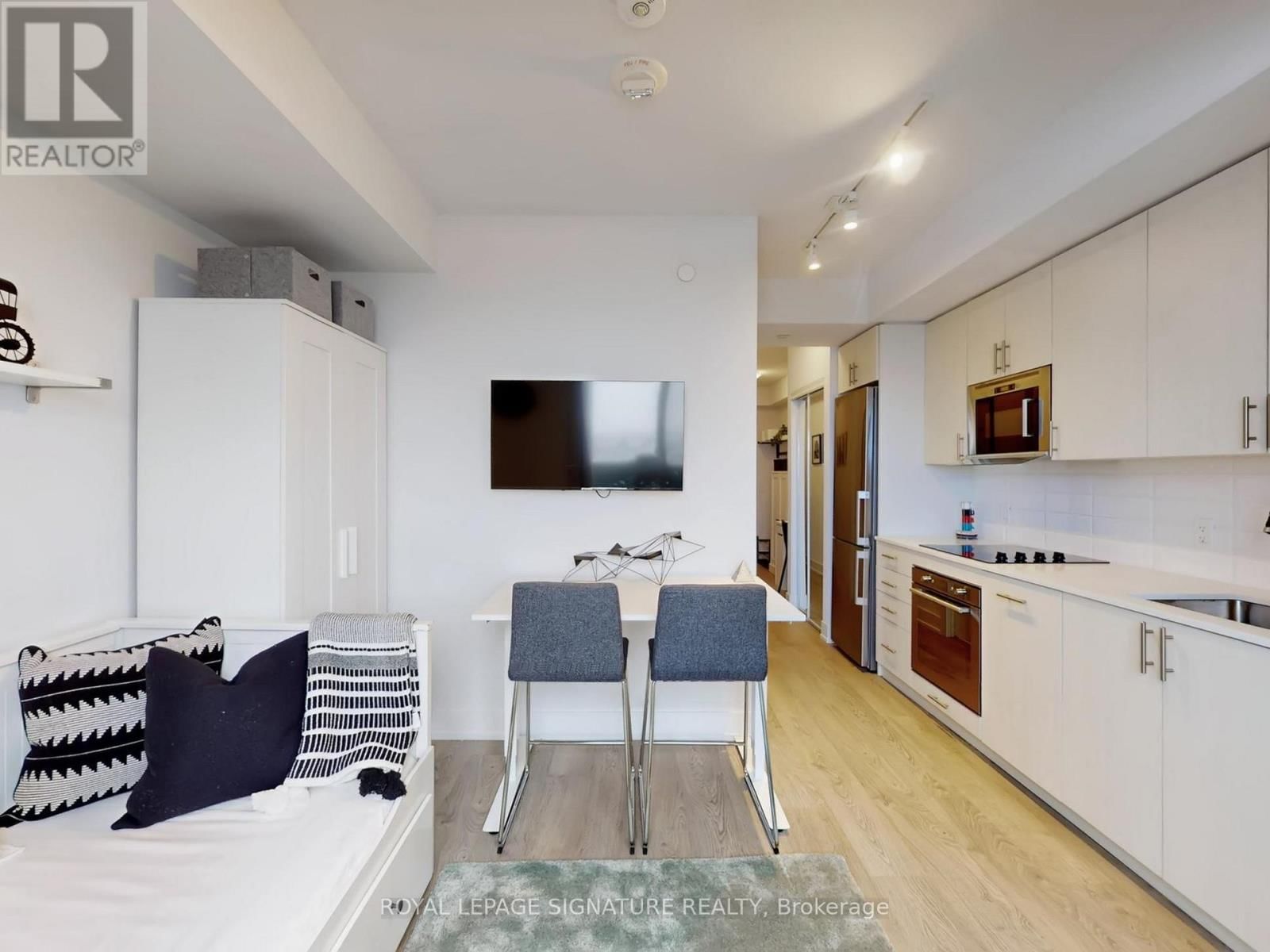 1103 - 2550 SIMCOE STREET NORTH Image 13