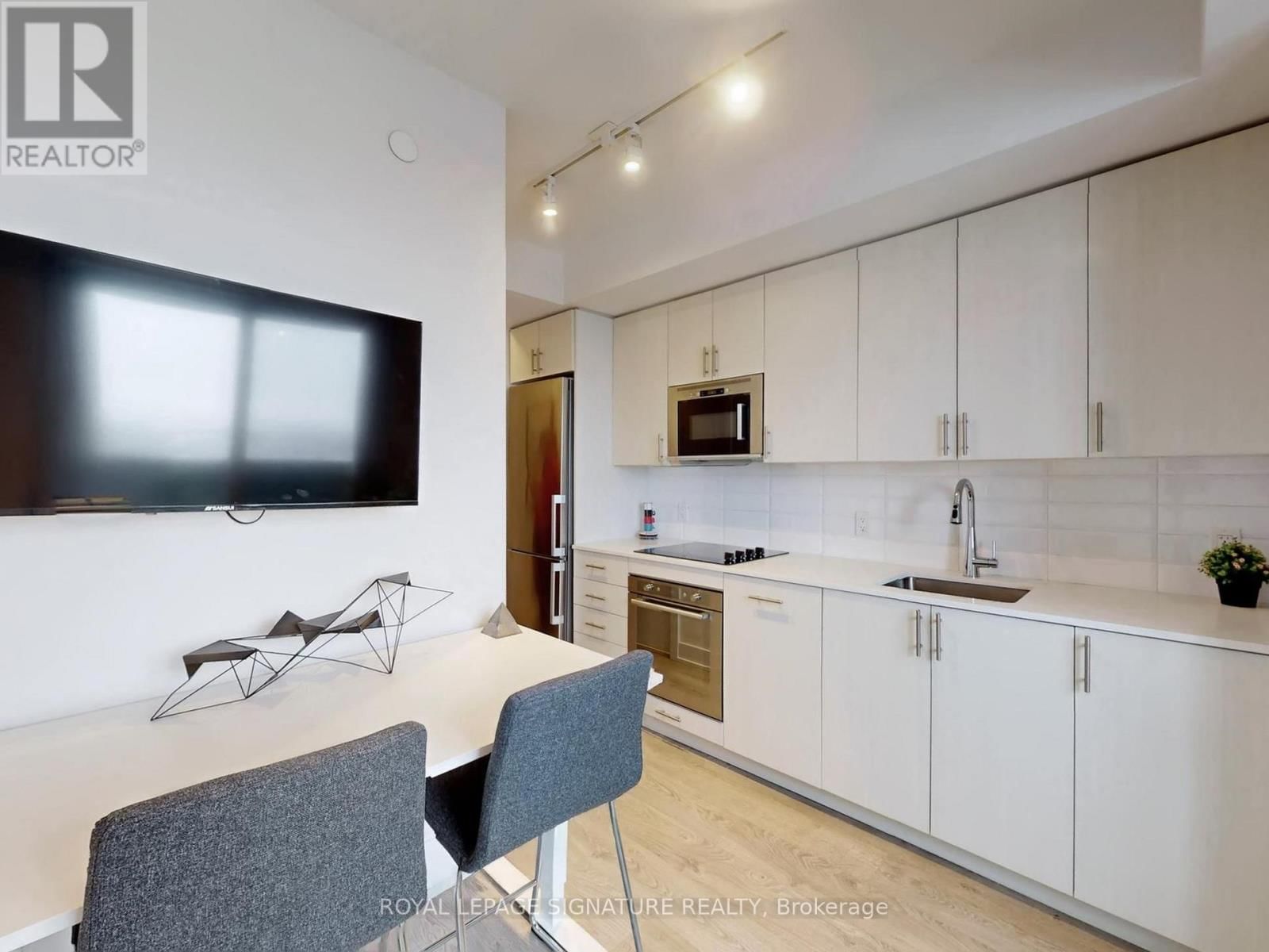 1103 - 2550 SIMCOE STREET NORTH Image 14