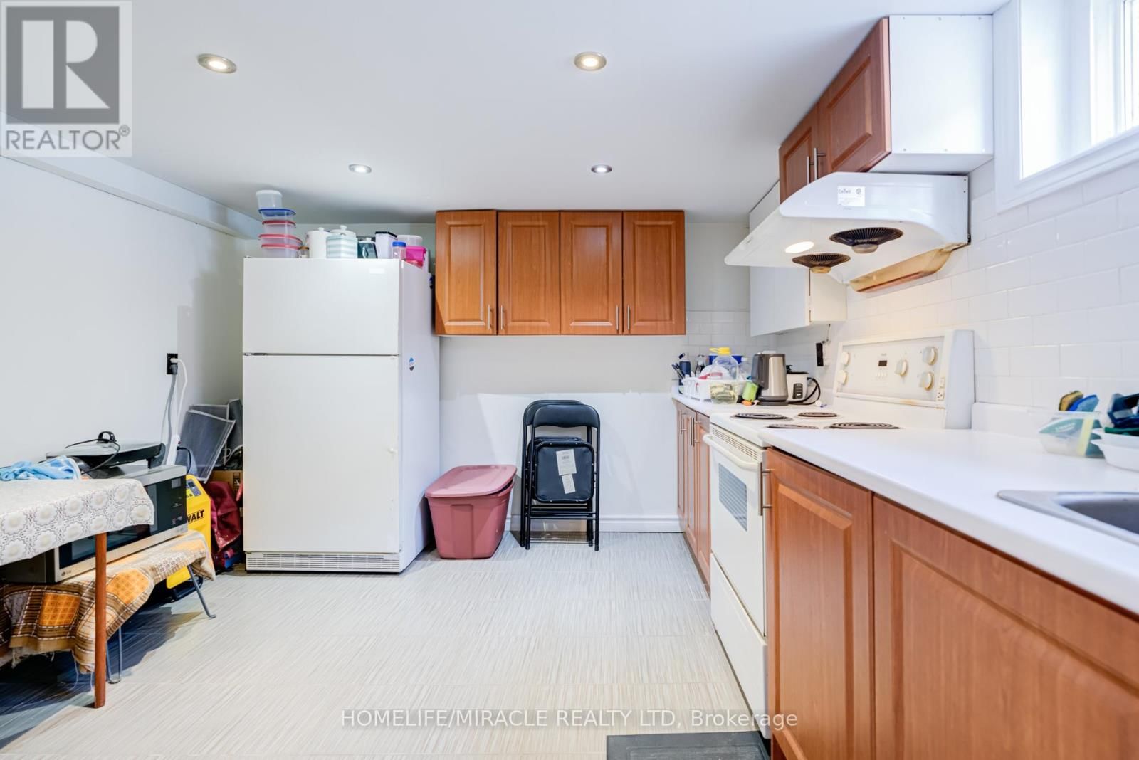 30 YORKSHIRE ROAD Image 29