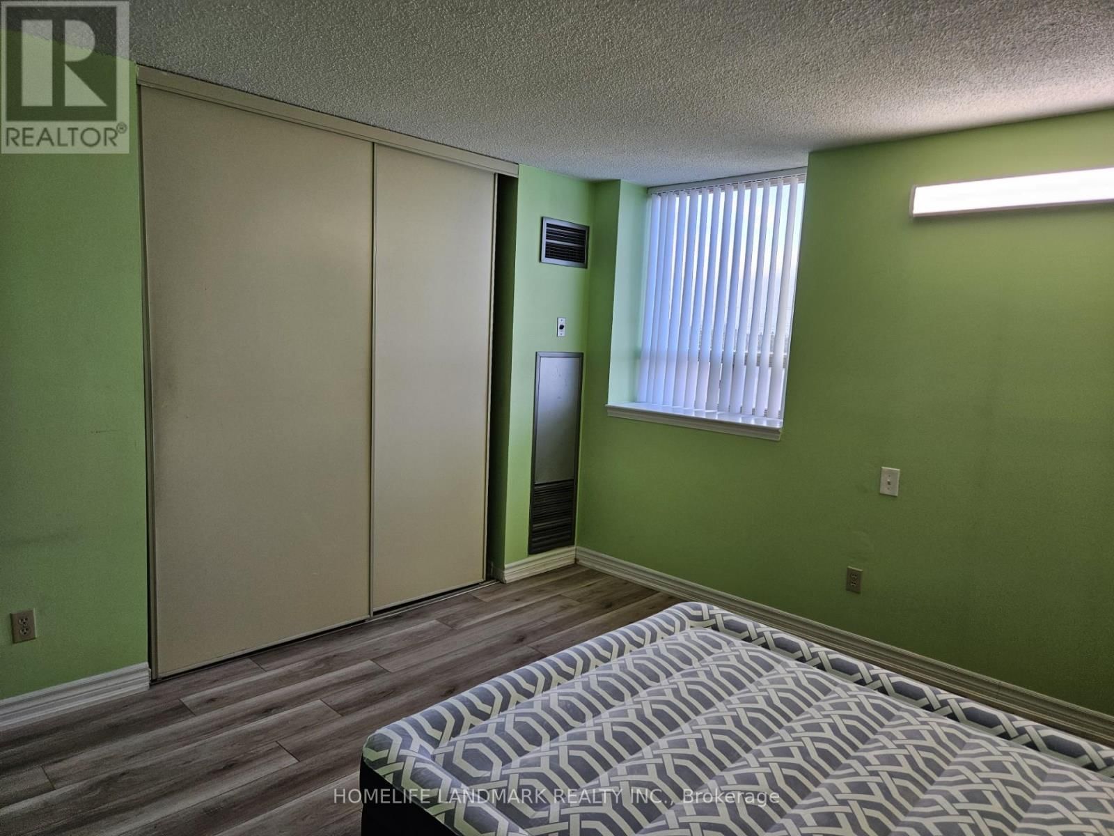 605 - 2460 EGLINTON AVENUE EAST Image 13