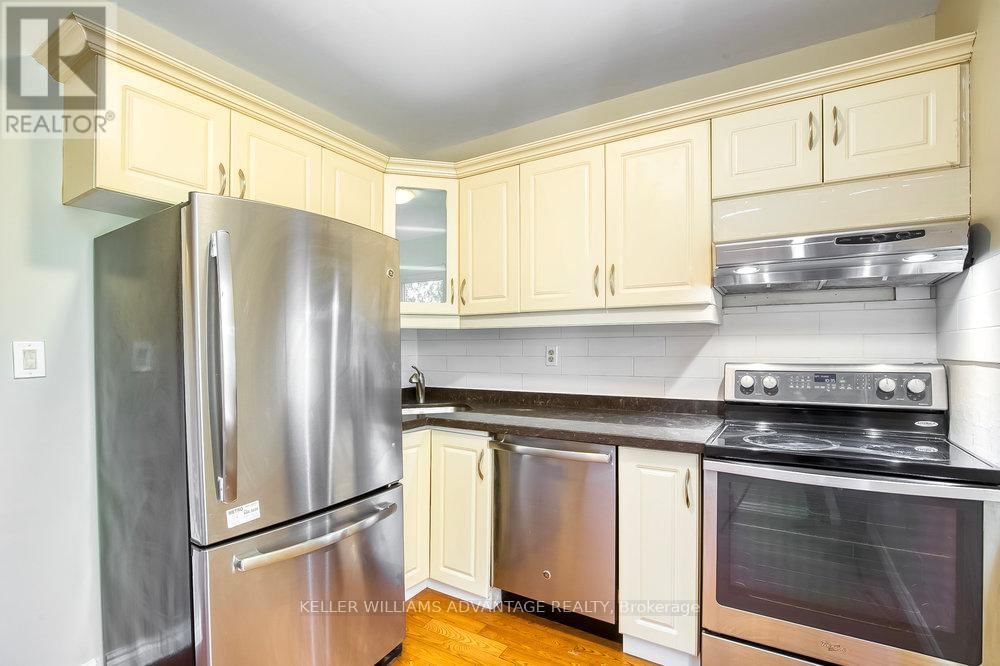 218 BROADVIEW AVENUE Image 16