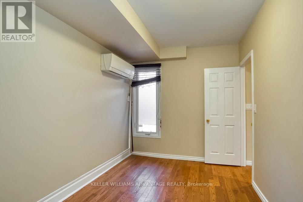 218 BROADVIEW AVENUE Image 19