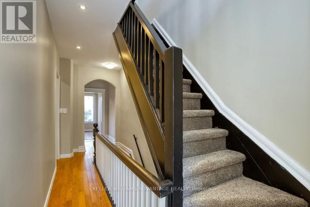 218 BROADVIEW AVENUE Image 22