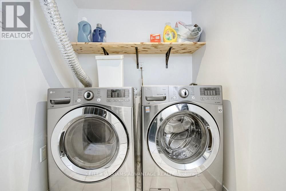 218 BROADVIEW AVENUE Image 27