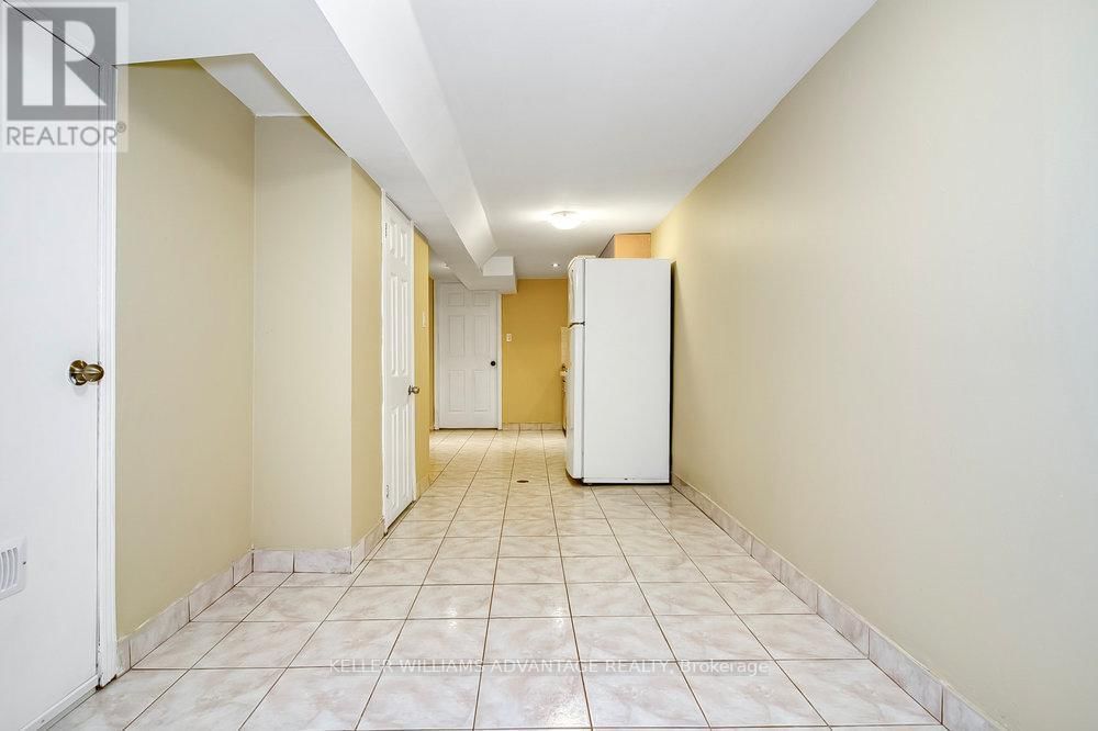 218 BROADVIEW AVENUE Image 39