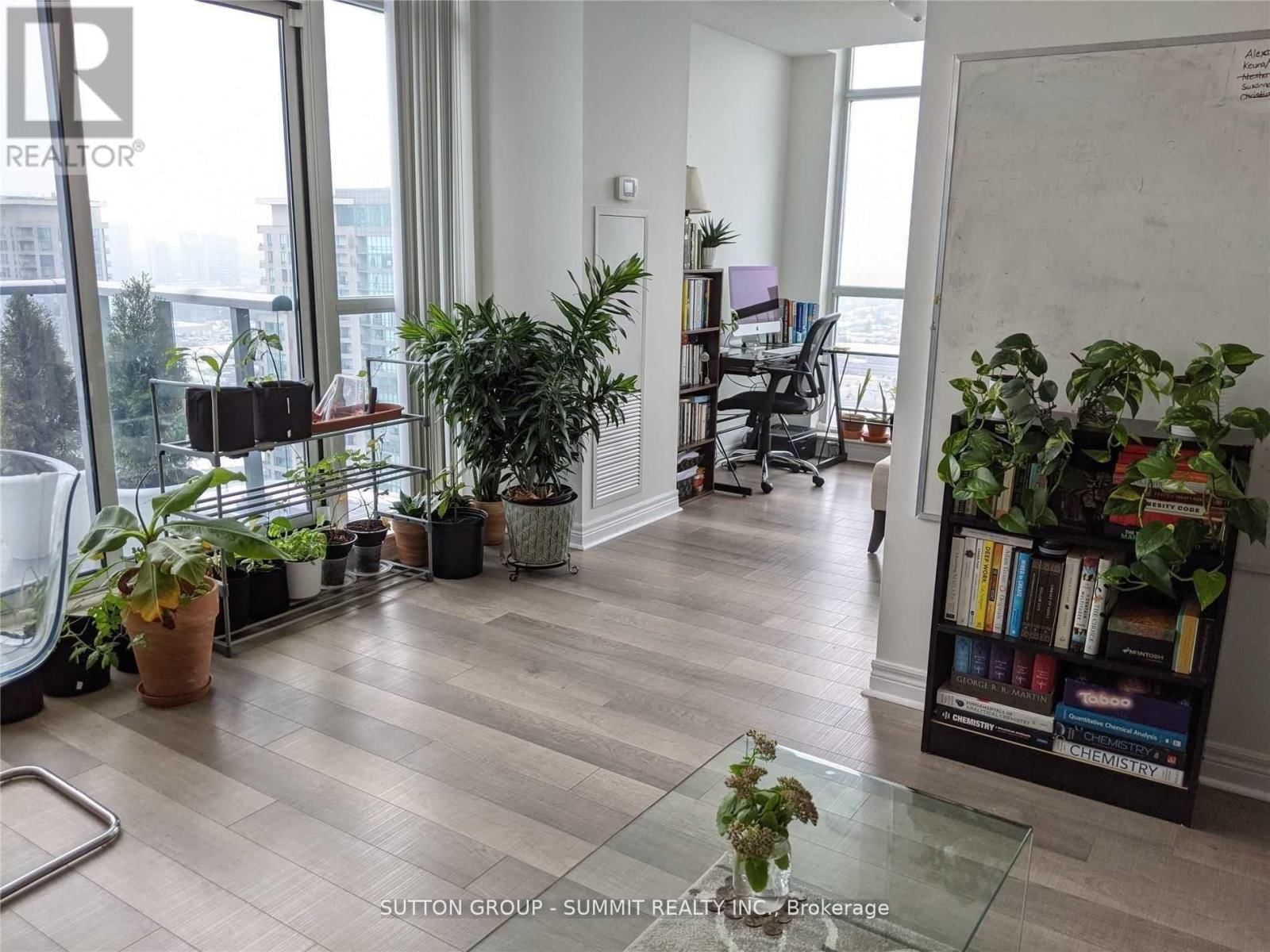 3904 - 50 TOWN CENTRE COURT Image 6