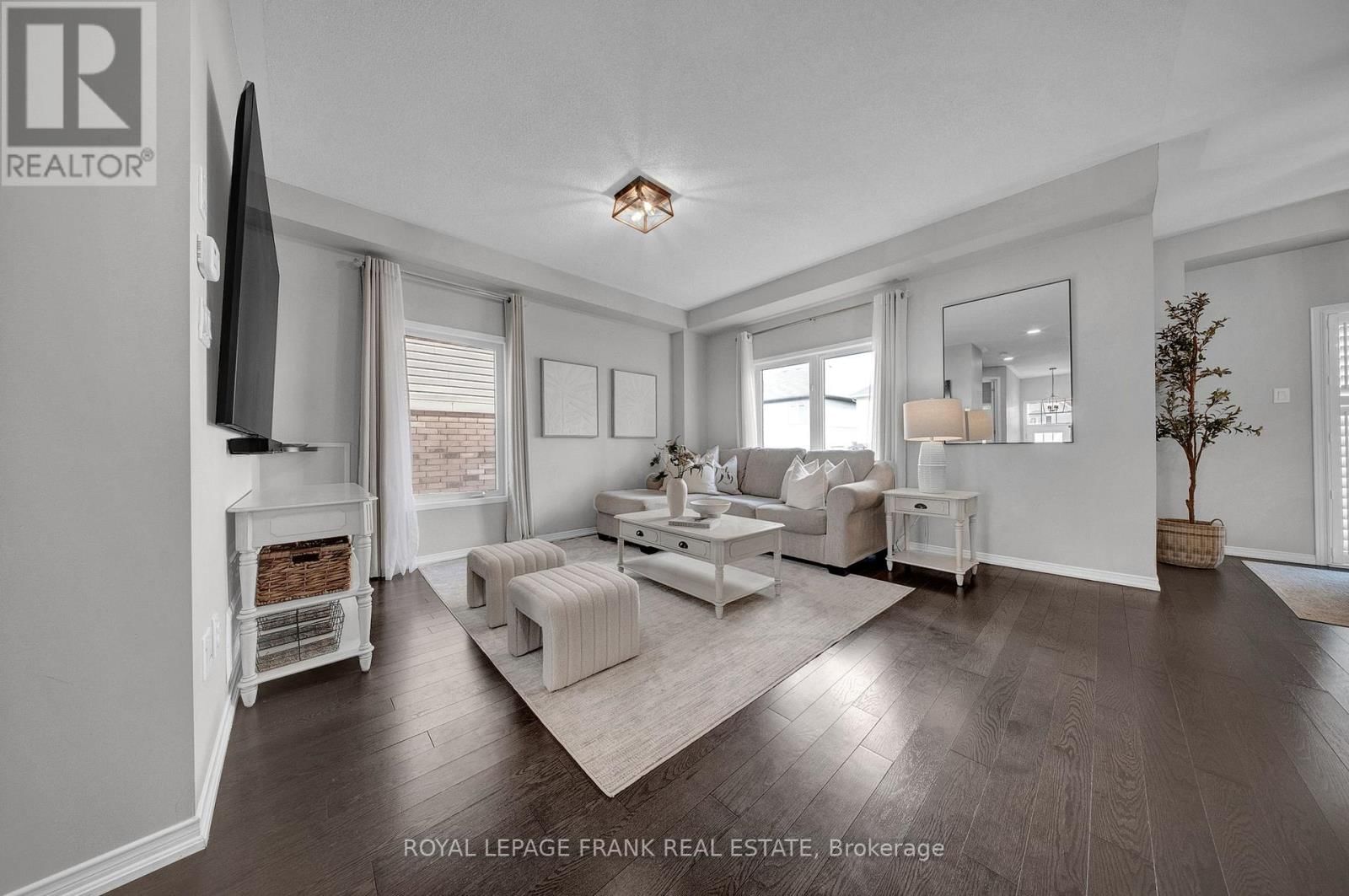 19 JACK ROACH ST STREET Image 15