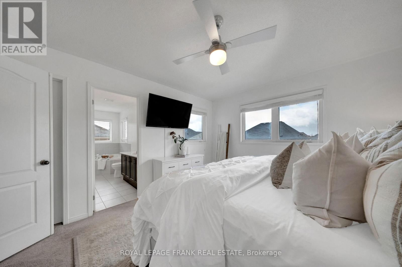 19 JACK ROACH ST STREET Image 25