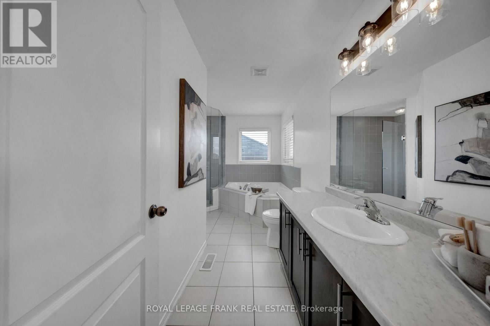 19 JACK ROACH ST STREET Image 26