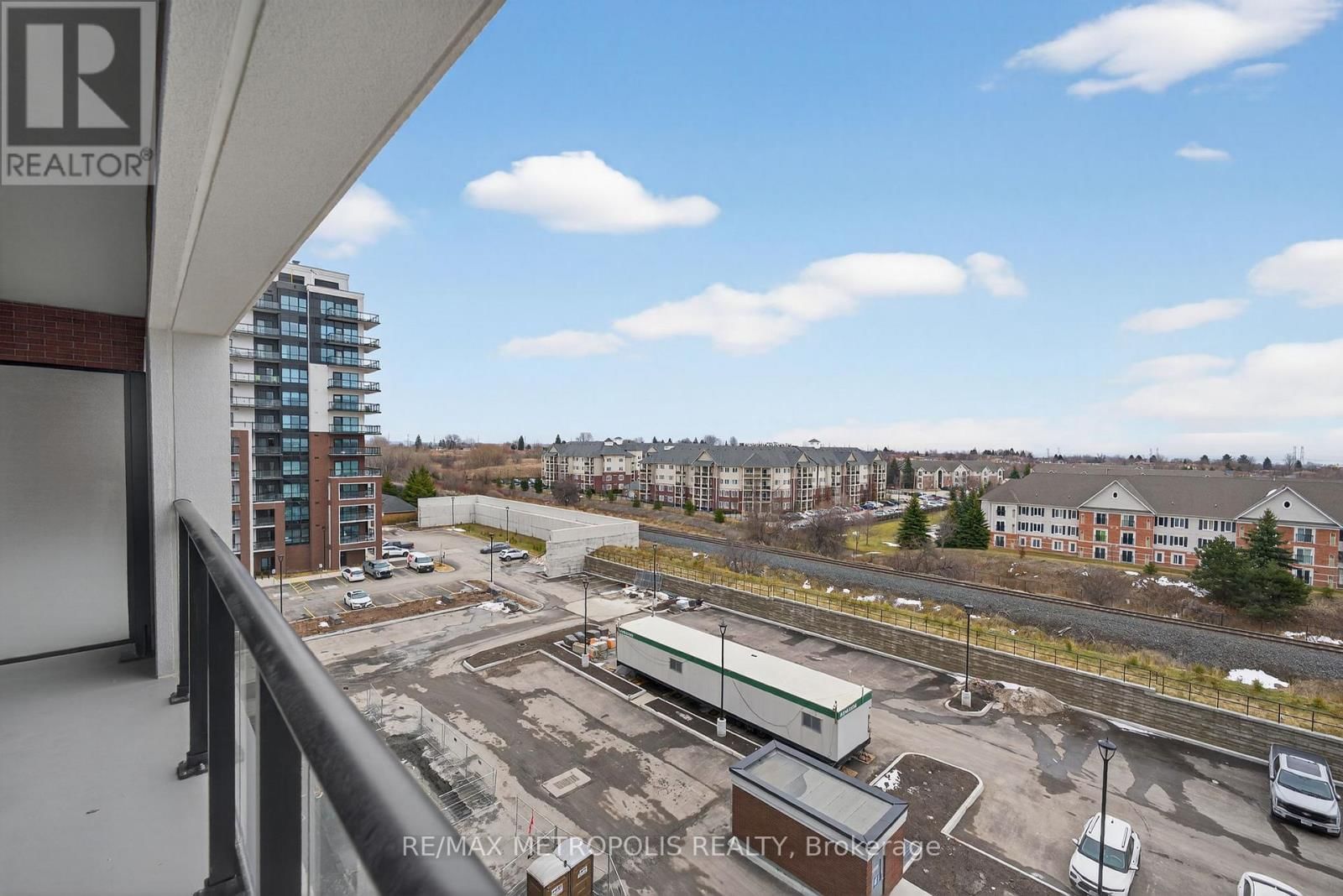 602 - 51 CLARINGTON BOULEVARD Image 16