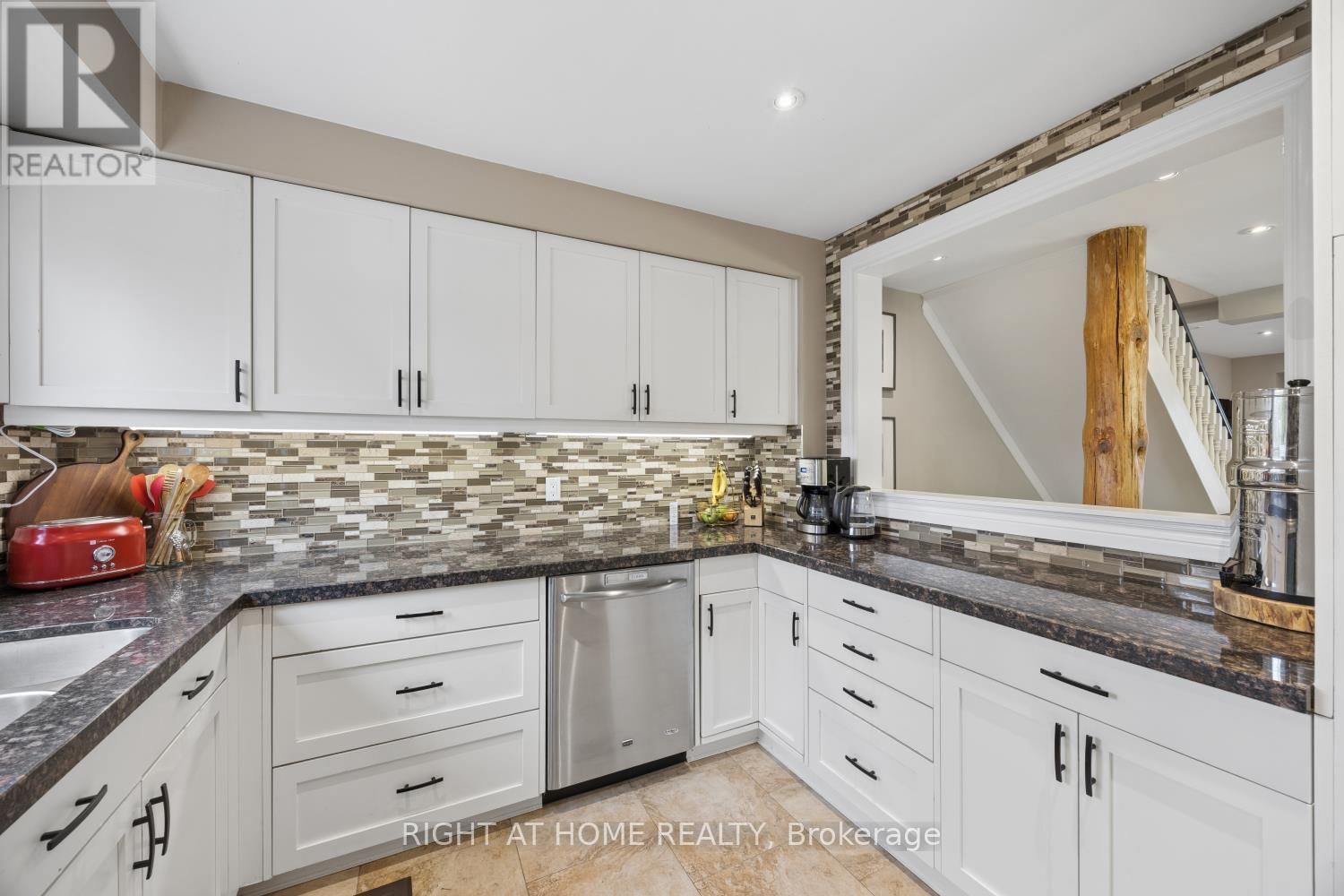 953 SOUTHRIDGE STREET Image 8