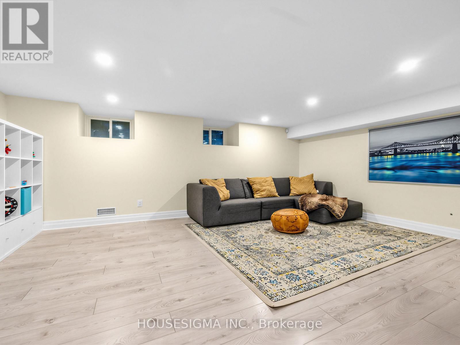 23 TIAGO AVENUE Image 30