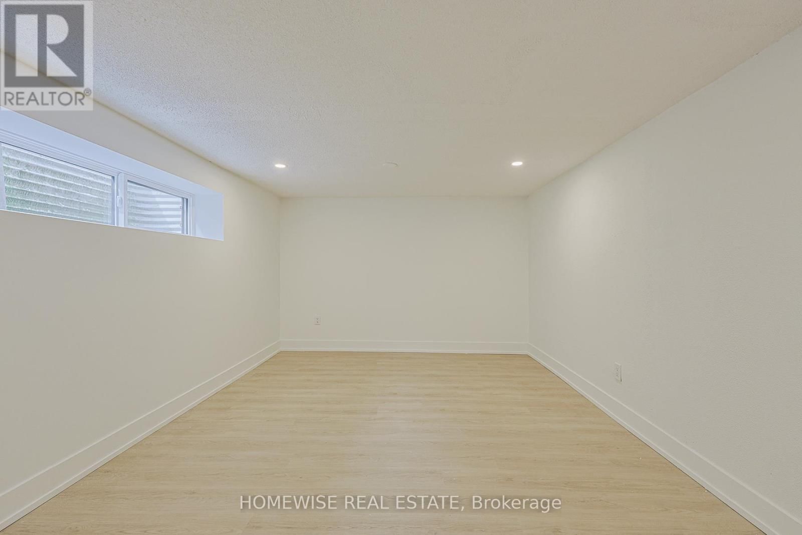 15A - 100 LIBERTY STREET NORTH Image 14