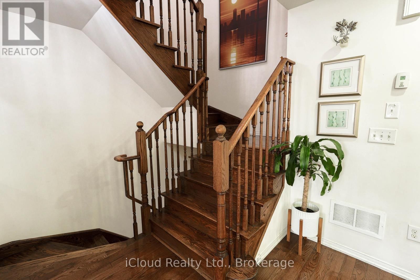 55 MAIDSTONE WAY Image 15