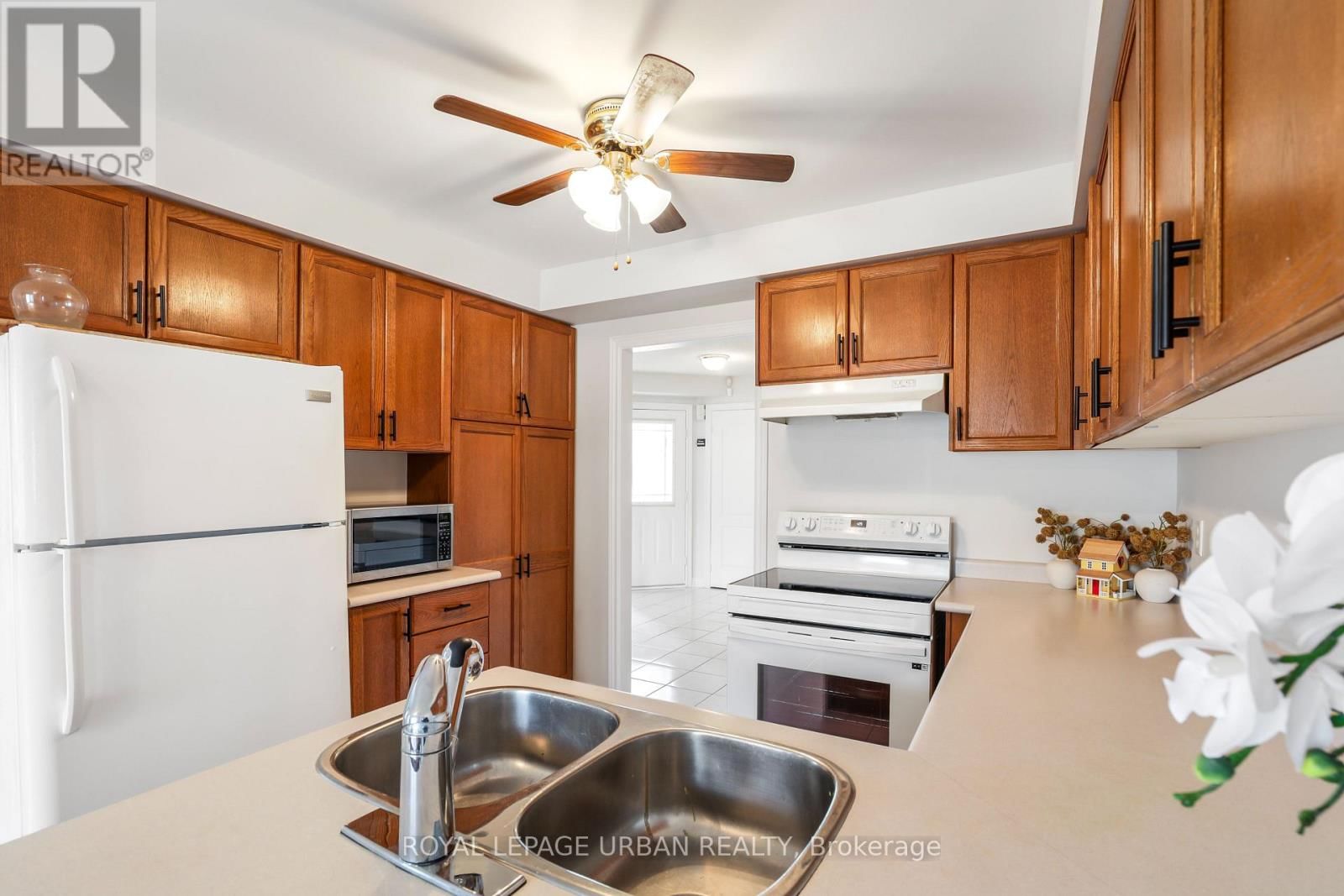 1505 GARLAND CRESCENT Image 10