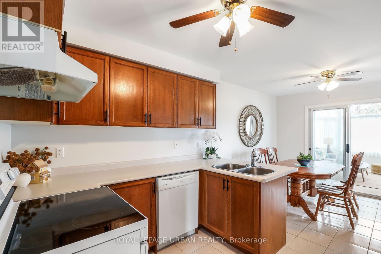 1505 GARLAND CRESCENT Image 9