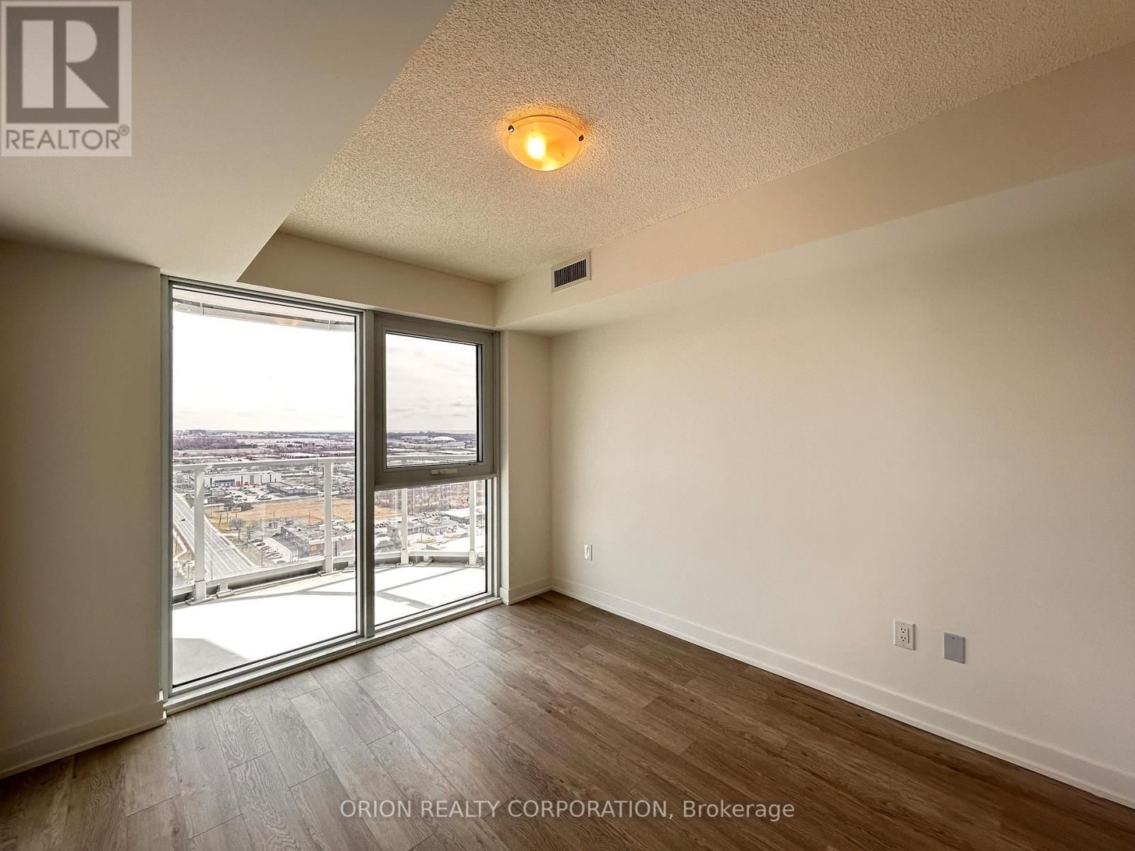 2404 - 1010 SANDY BEACH ROAD Image 13