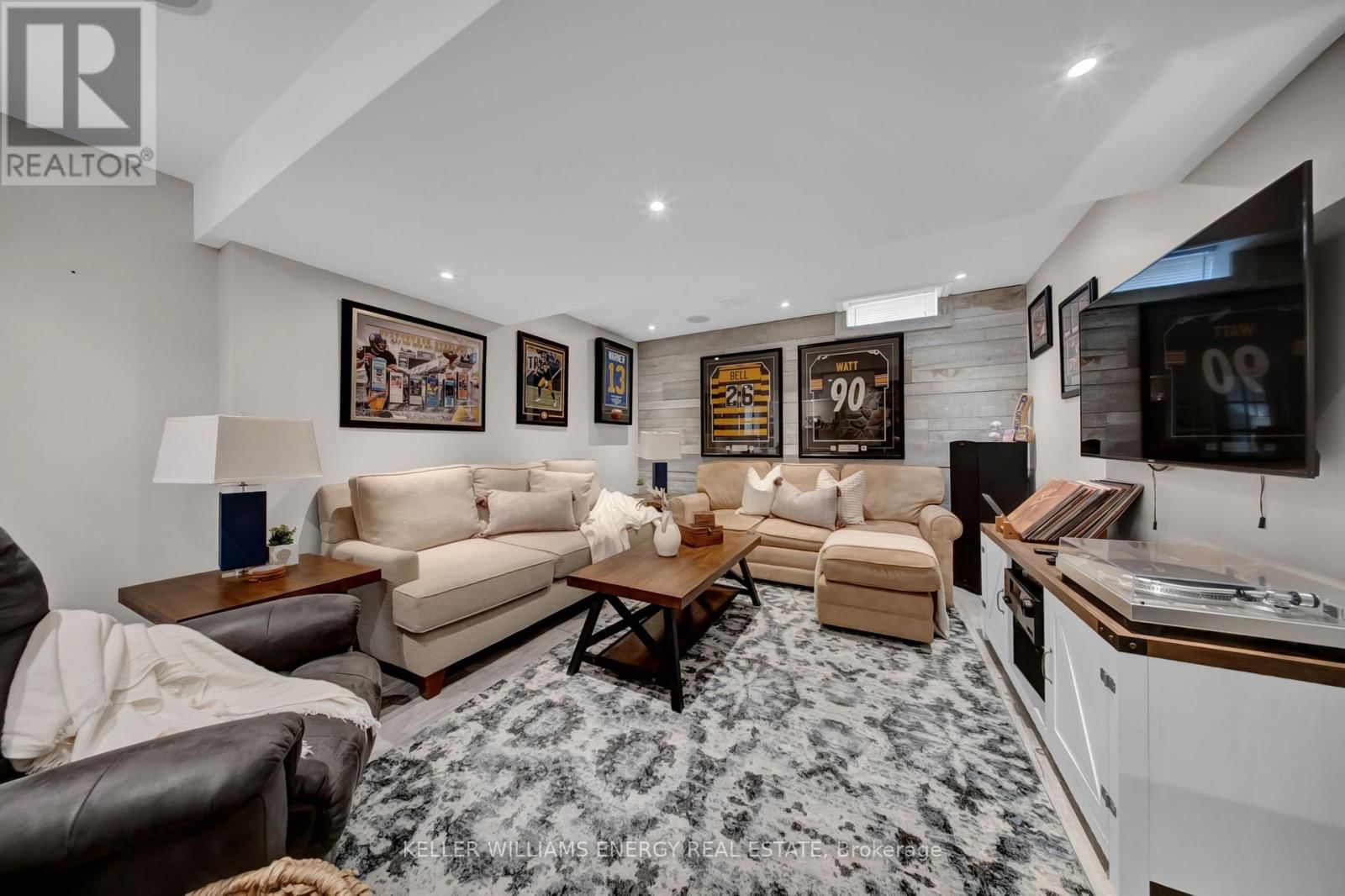 20 HEARTHSTONE CRESCENT Image 44