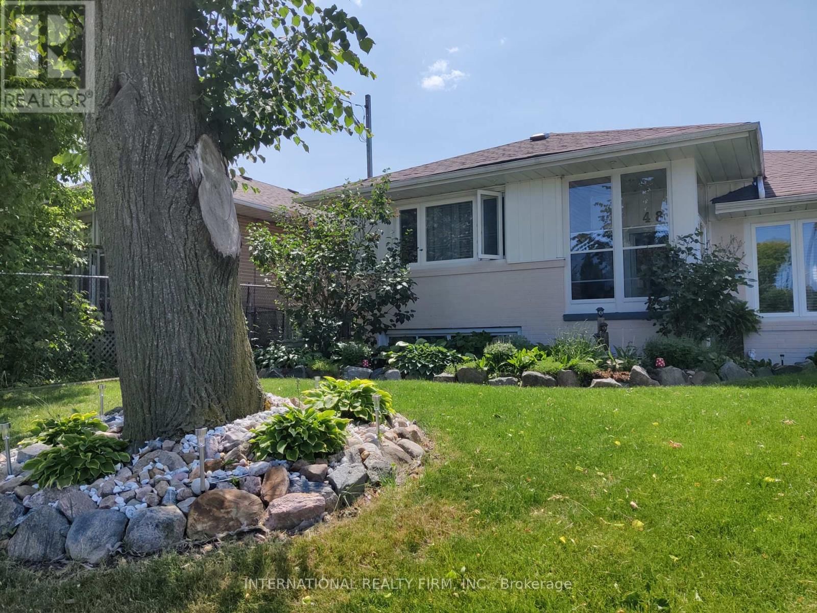 48 HOLFORD CRESCENT Image 41