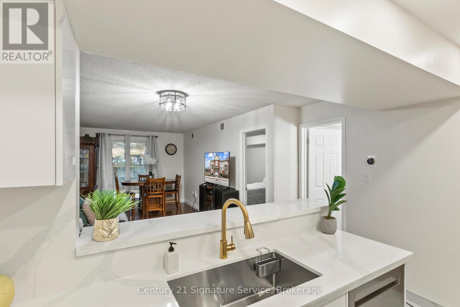 1 - 24 PETRA WAY Image 10