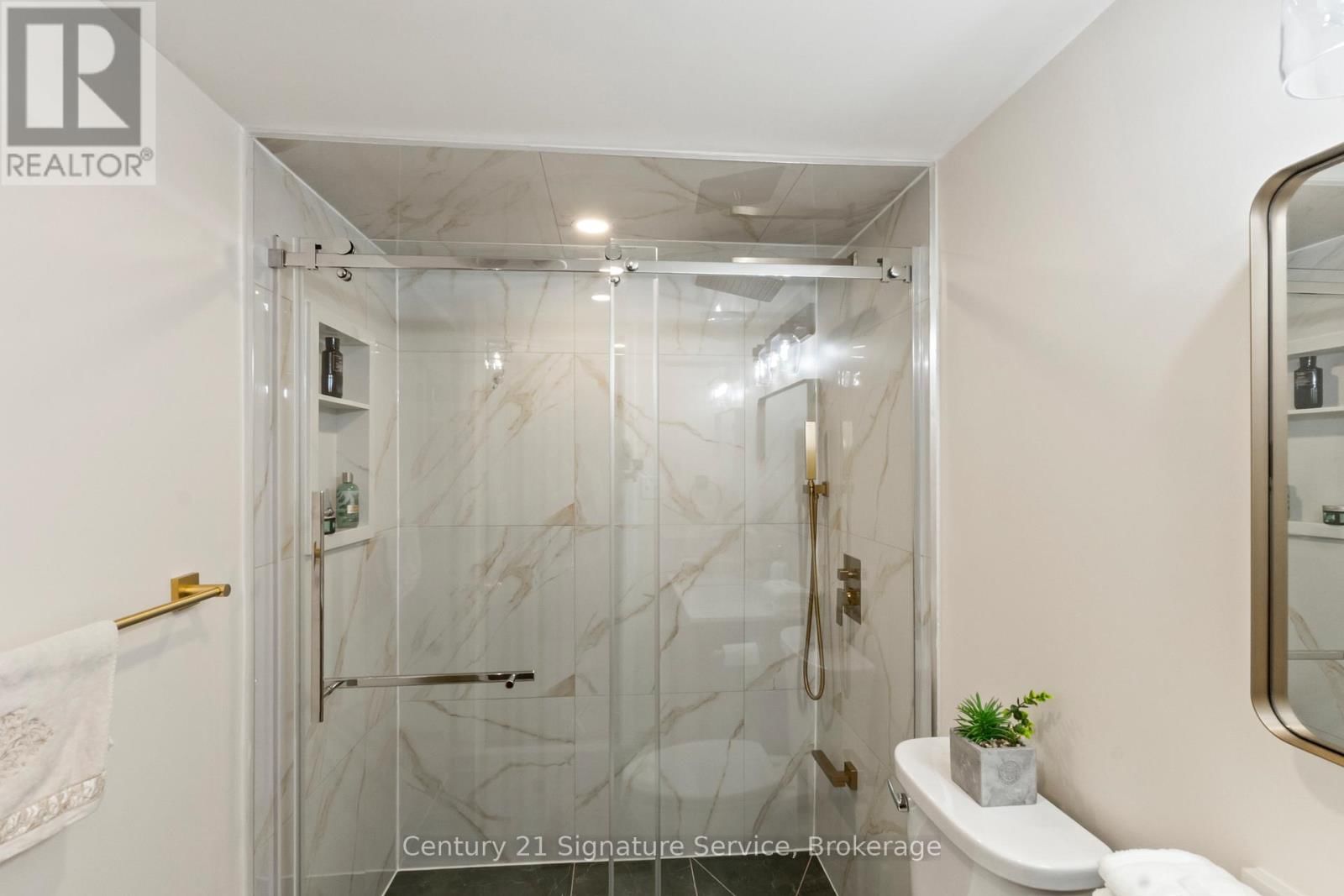 1 - 24 PETRA WAY Image 12