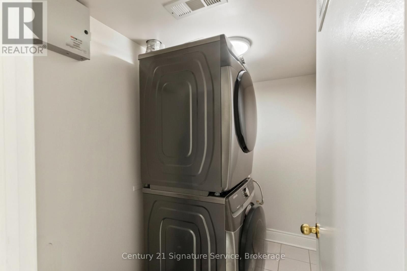 1 - 24 PETRA WAY Image 21