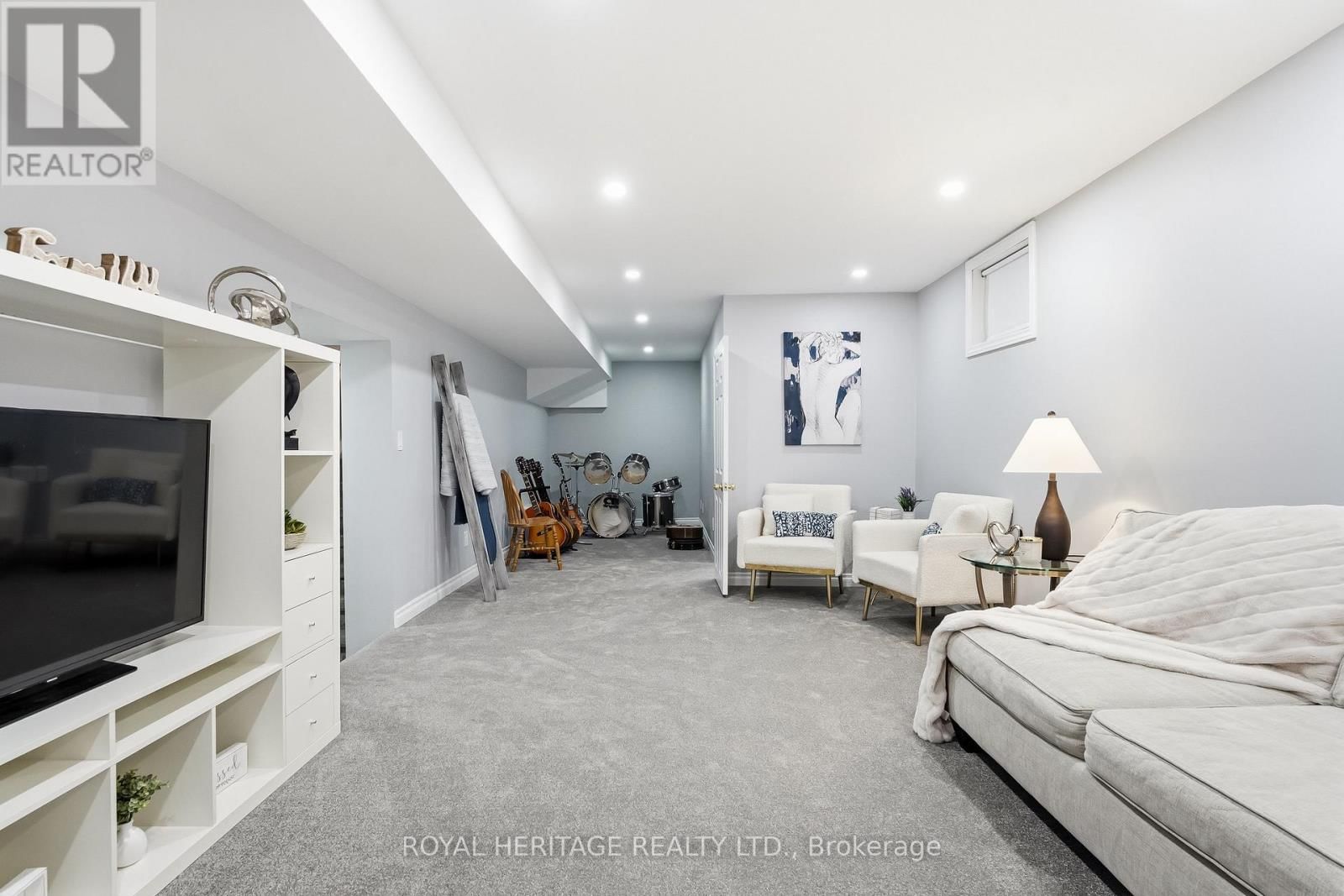 148 GUTHRIE CRESCENT Image 33