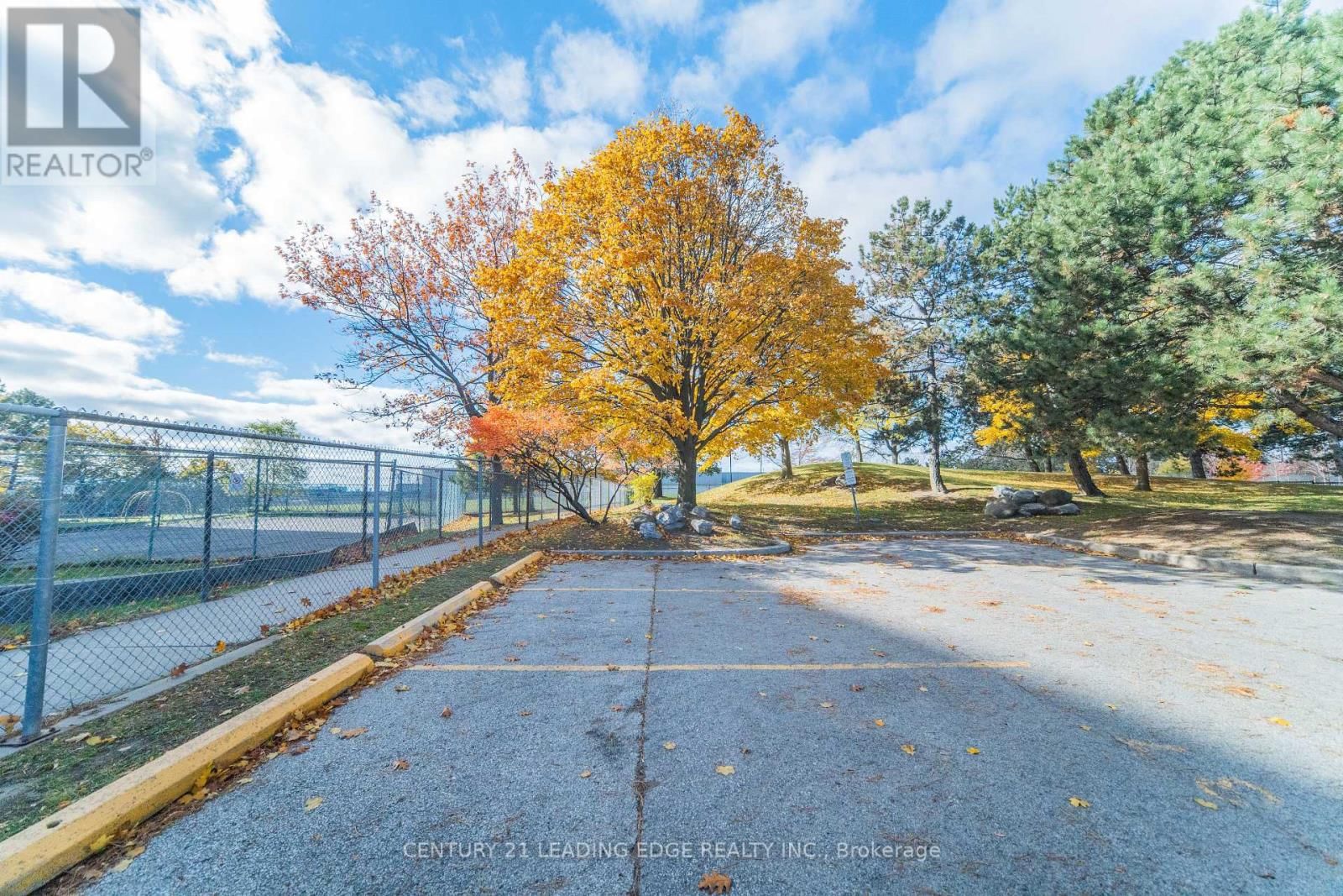 1510 - 120 DUNDALK DRIVE Image 38