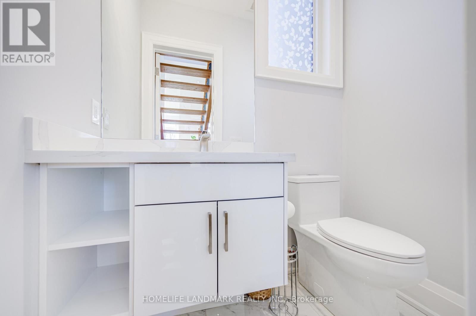 53 SAUGEEN CRESCENT Image 15