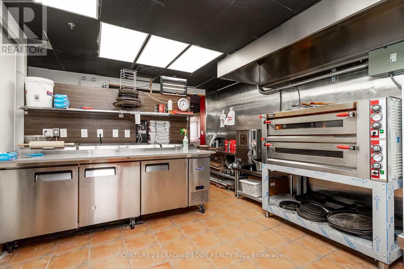 102D - 4002 SHEPPARD AVENUE EAST Image 16