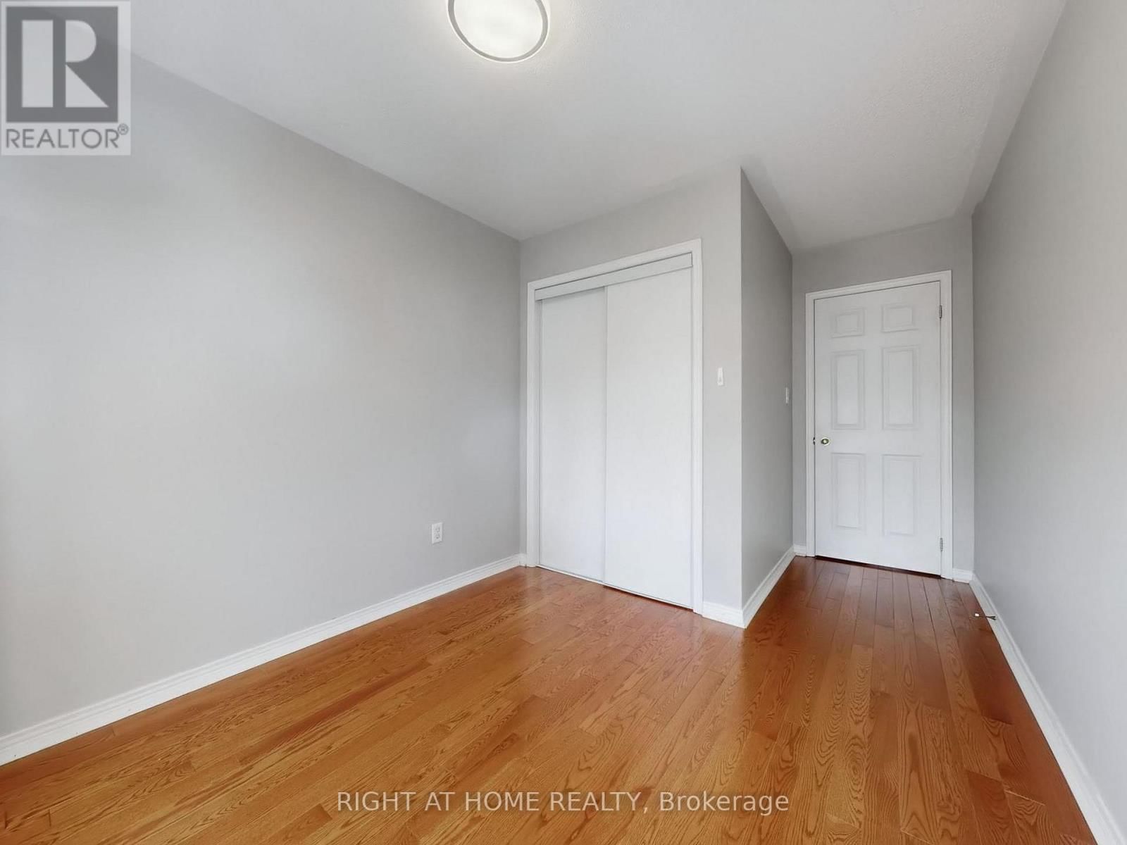 49 WILKES CRESCENT Image 23