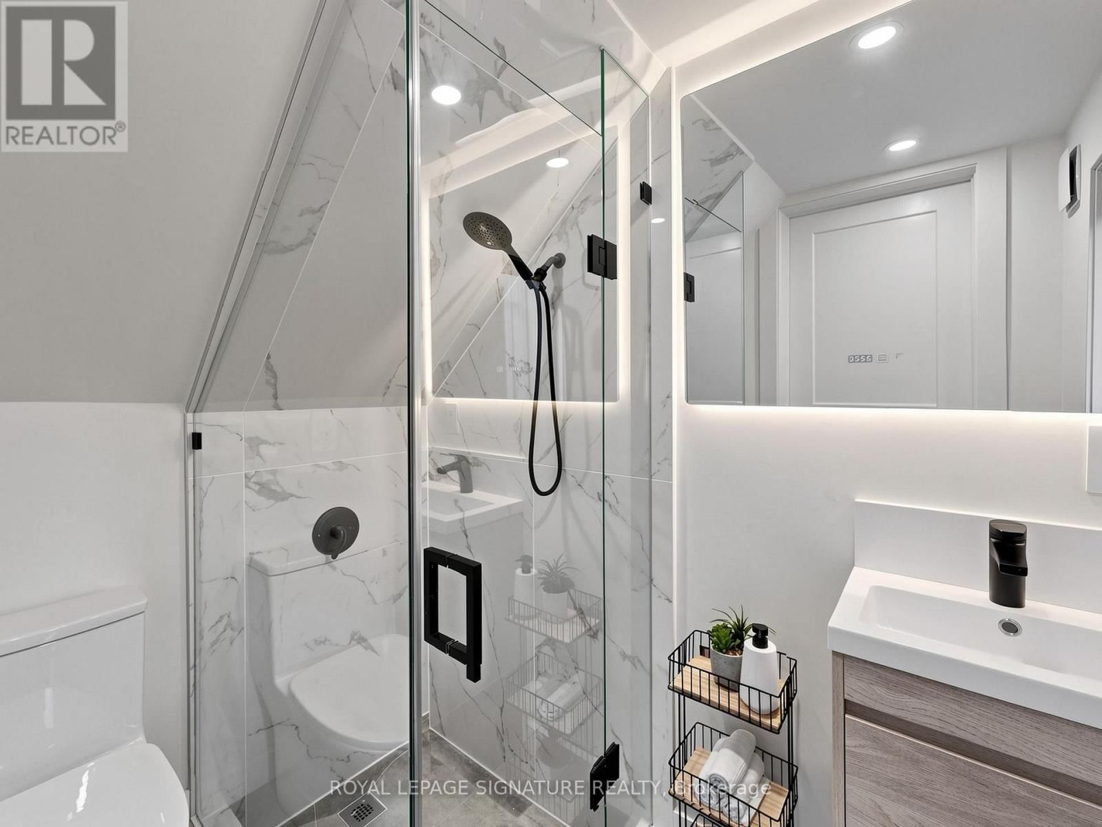 149 VICTOR AVENUE Image 21