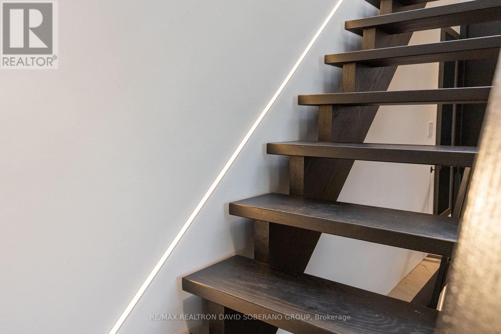 90 EAST LYNN AVENUE Image 21