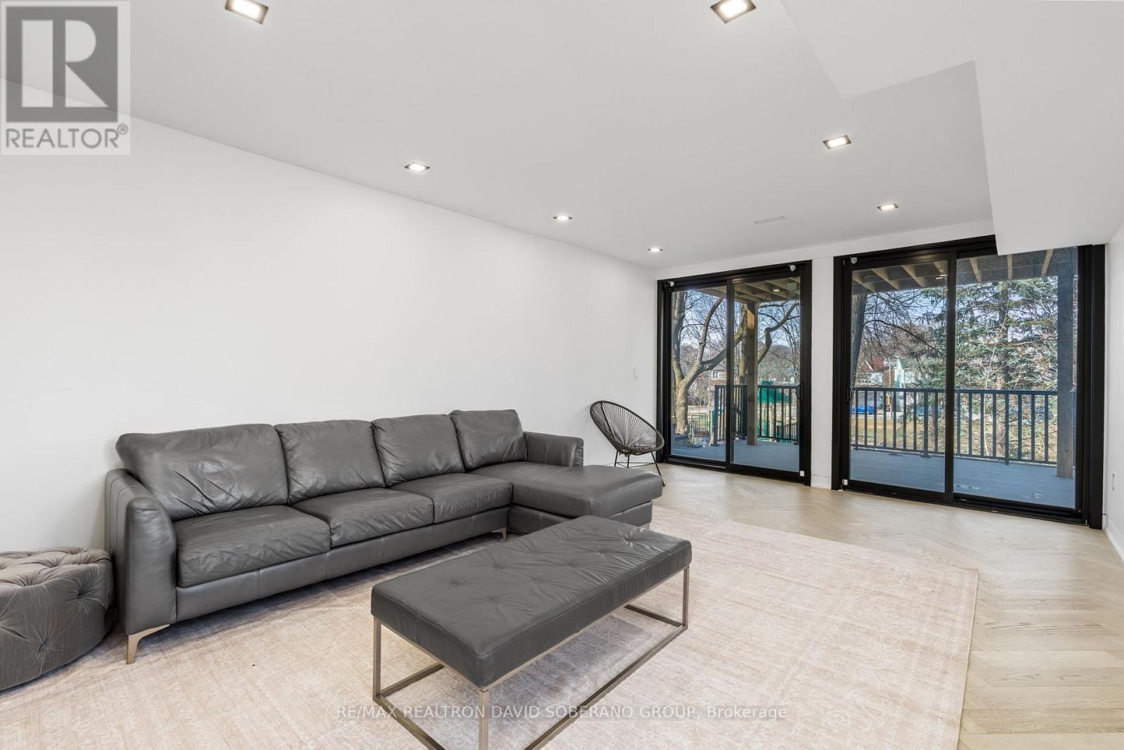 90 EAST LYNN AVENUE Image 38