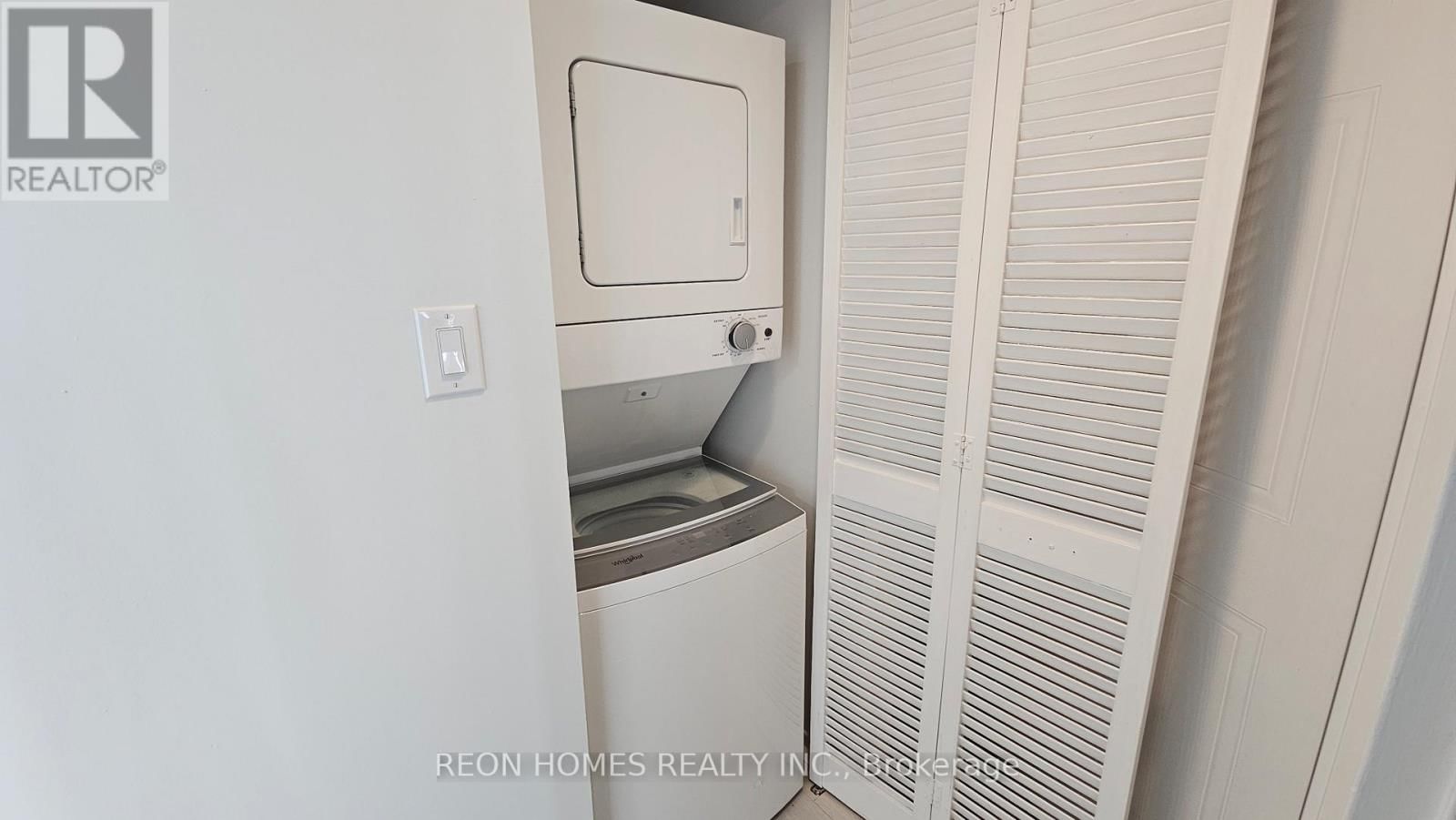 212 - 150 ALTON TOWERS CIRCLE Image 20