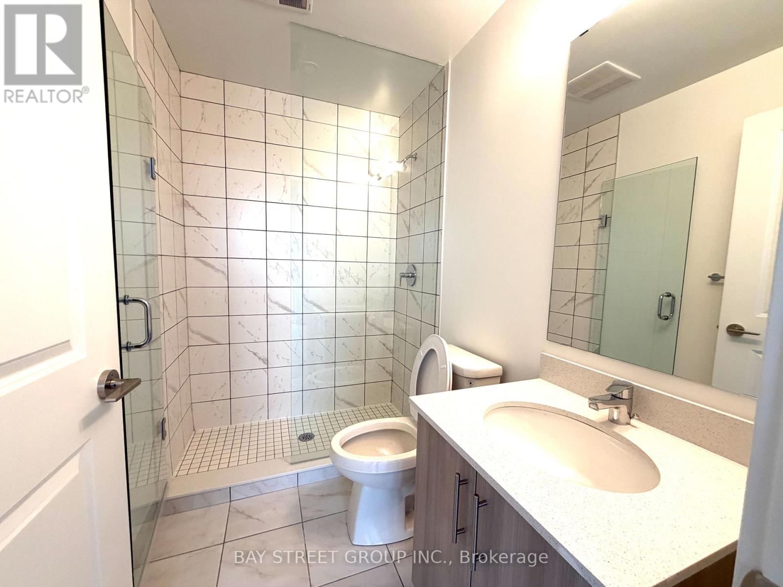 211 - 1010 SANDY BEACH ROAD Image 15