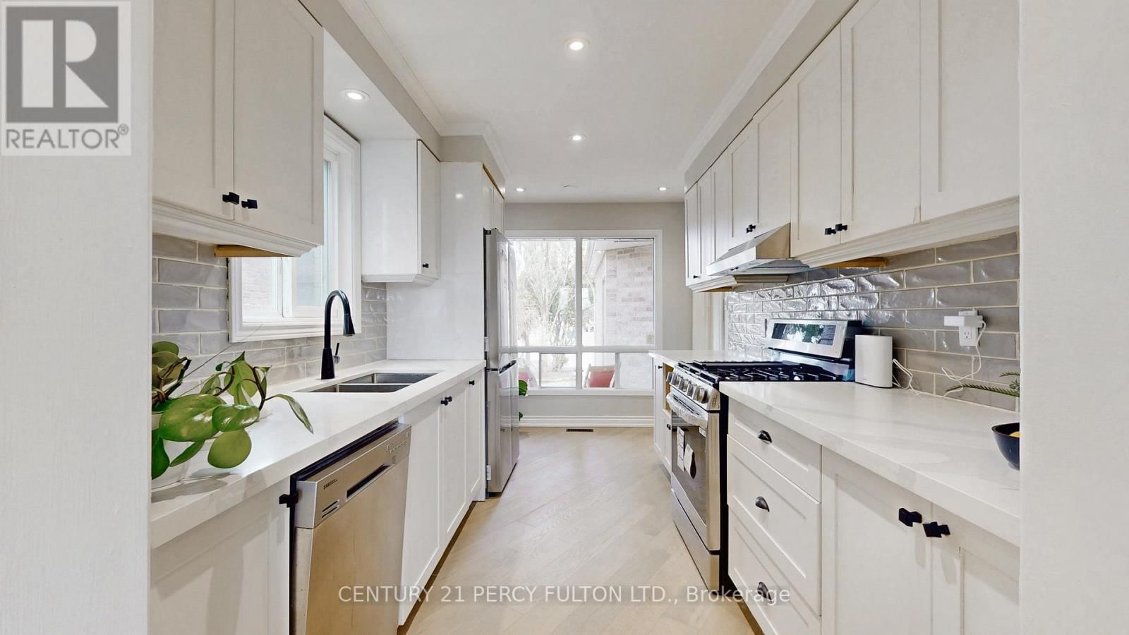 1671 PORTLAND COURT Image 15