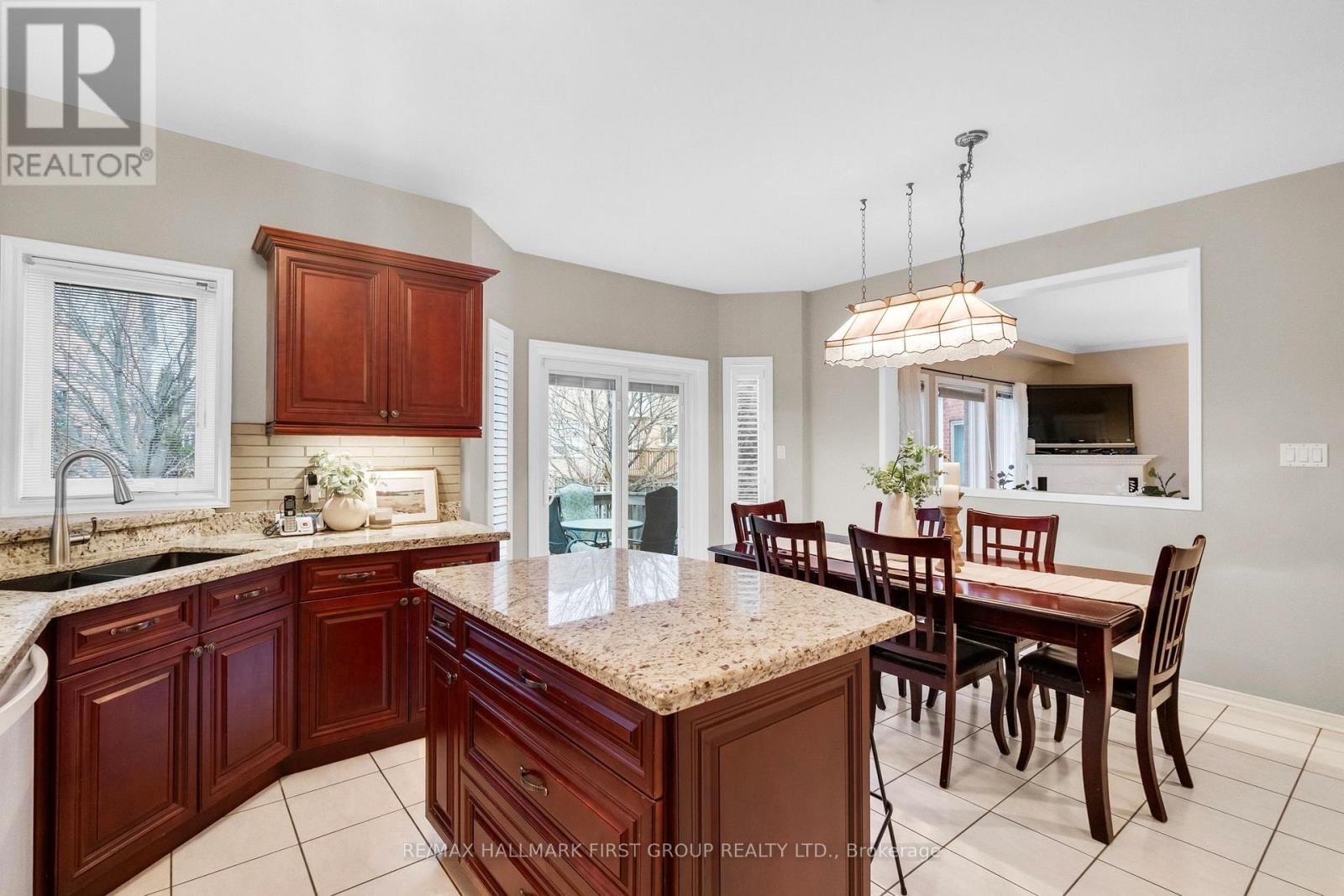 1907 WOODVIEW AVENUE Image 7