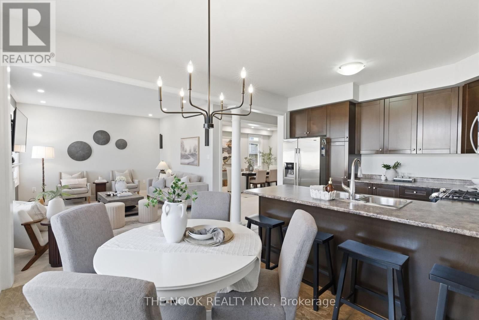 114 COURVIER CRESCENT Image 18