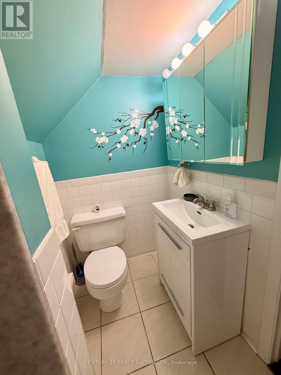 17 MAYWOOD PARK Image 13