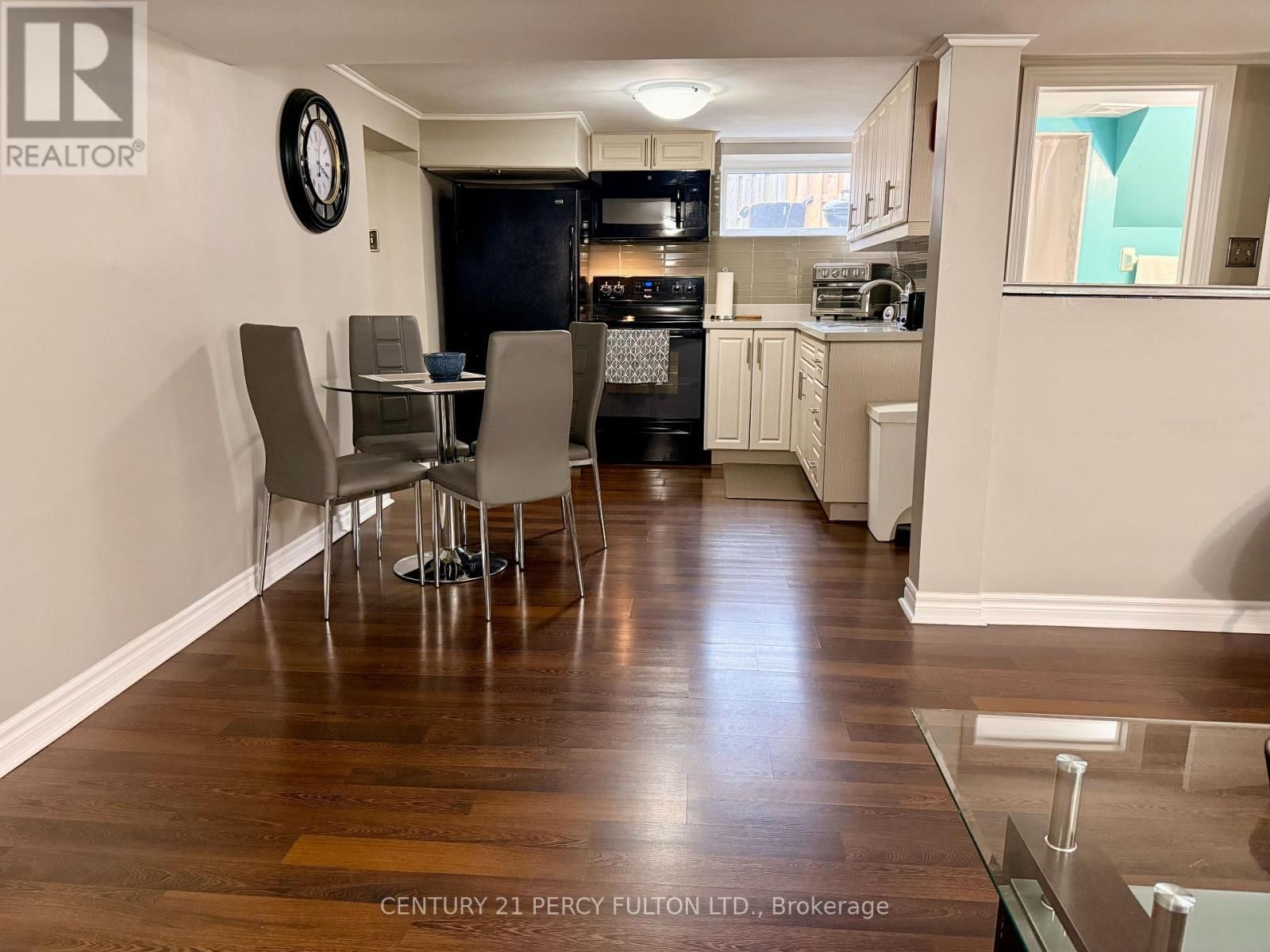 17 MAYWOOD PARK Image 4