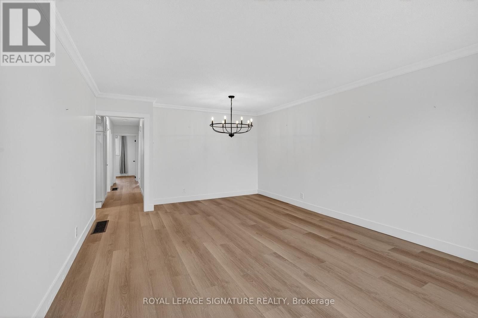 Main - 724 BALATON AVENUE Image 12