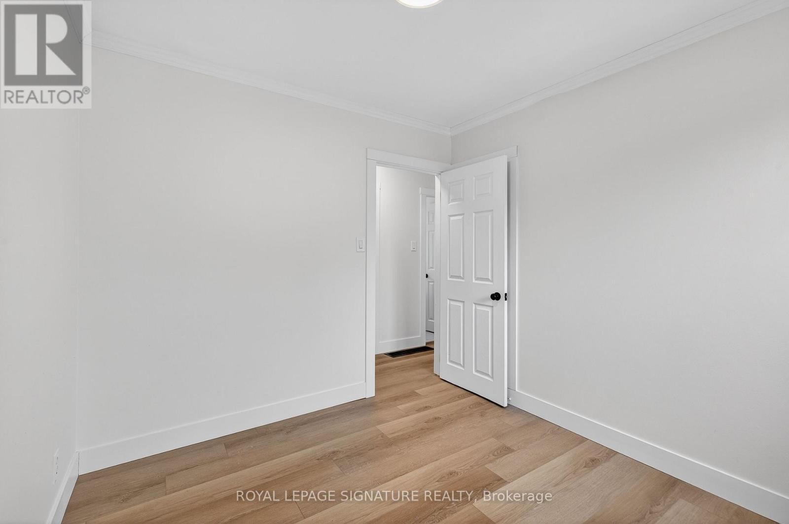 Main - 724 BALATON AVENUE Image 18