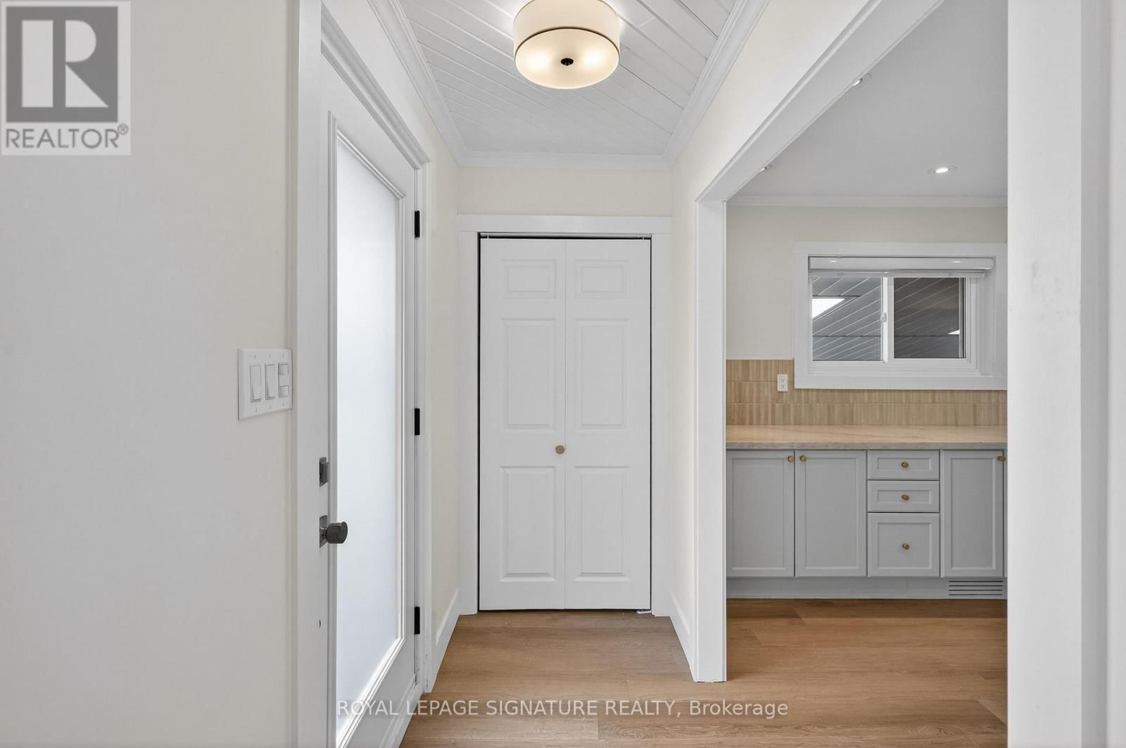 Main - 724 BALATON AVENUE Image 8