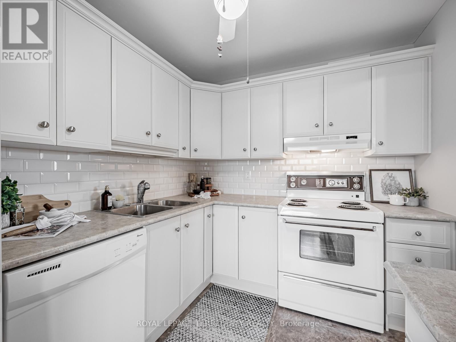 1711 - 44 FALBY COURT Image 9