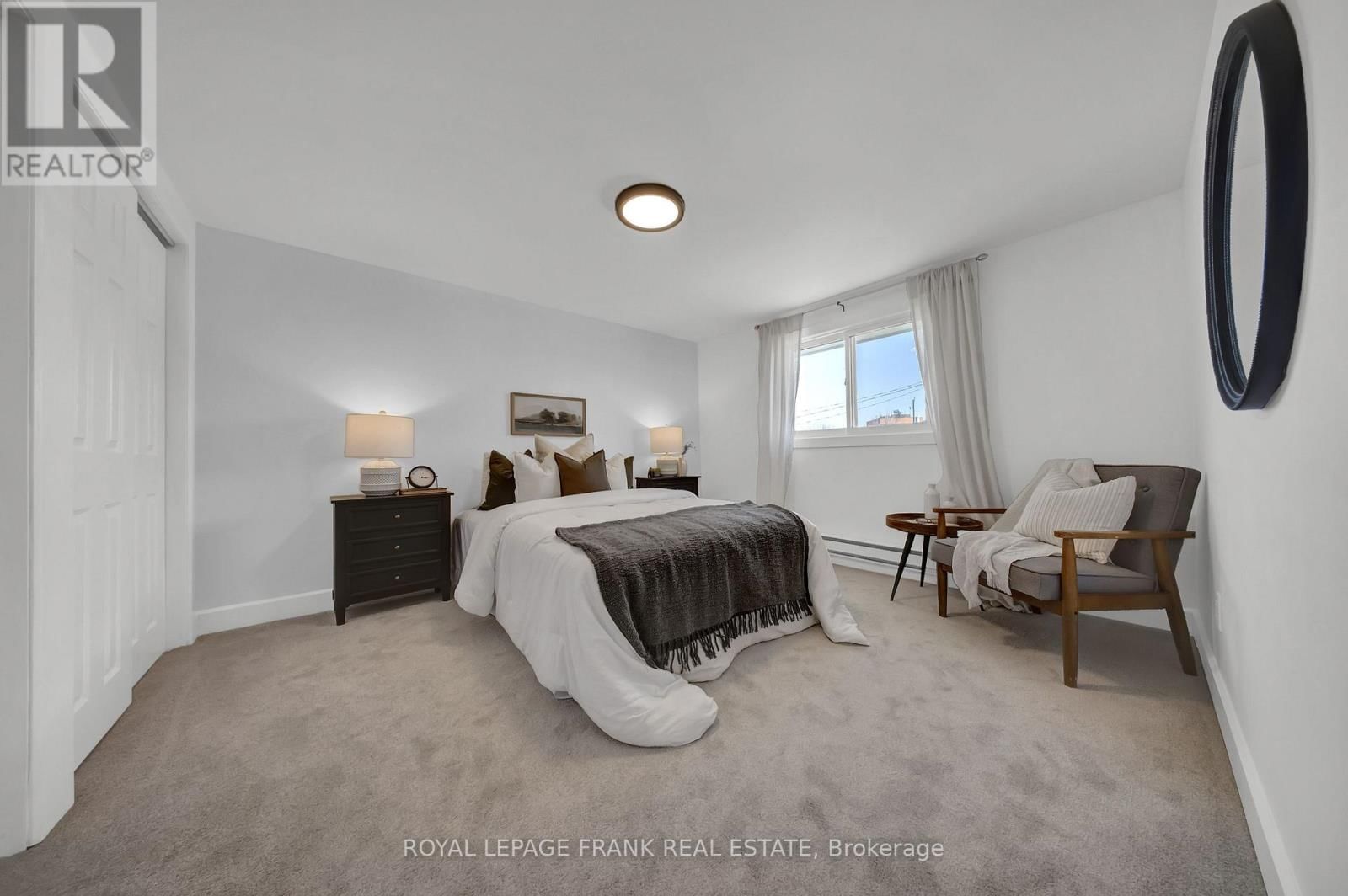 590 TALBOT COURT Image 12