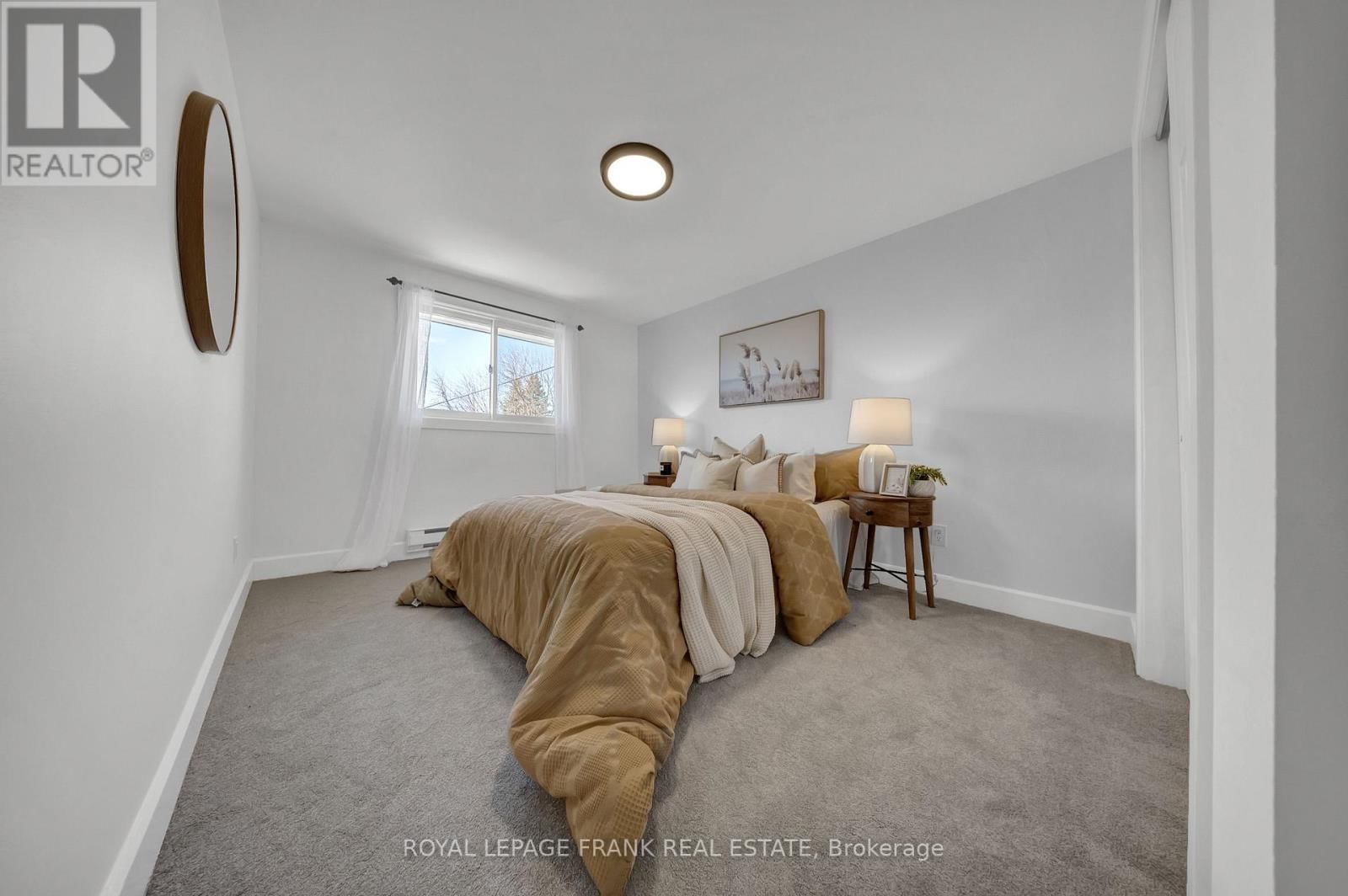 590 TALBOT COURT Image 14