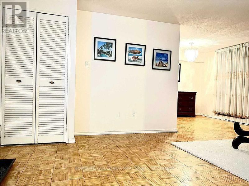 1004 - 2721 VICTORIA PARK AVENUE Image 4